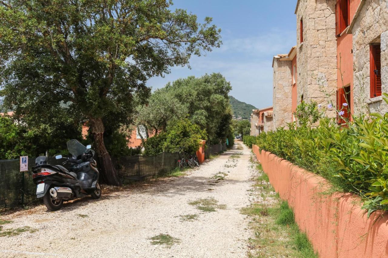 La Casa Di Debora Villa Сан Теодоро Екстериор снимка